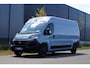 Fiat Ducato 35 2.2 MultiJet L3H2 in Topstaat |Bijzondere kleur |Camera |Cruise |Carplay |Android auto |Climate control |Trekhaak |Keyless entry en start |Geveerde bestuurdersstoel