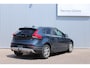 Volvo V40 Cross Country T3Automaat Polar+ Luxury | Panoramadak | Premium audio installatie | Verwarmbare voorstoelen | Standkachel | Keyless |