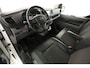 Opel Vivaro-e L3H1 Innovation 75 kWh | Snelladen | SOH 89% | Clima | Cruise | Carplay | 3 Zits | 2xSchuifdeur | Parkeersens.