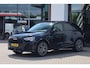 Audi Q3 45 TFSI e S edition MF Sportstuur afgevlakt, panoramadak, verwarmbare voorstoelen, comfortsleutel, autmatisch dimmende binnenspiegel, Optiek pakket zwart, 20" LM velgen, hout klavierlak zwart, spiegels automatisch dimmend, Audi virtueel cockpit Plus, Bang & Olufsen, 360 graden cameras, Bekleding twinleder S-Line, Adaptive cruise control, Matrix LED koplampen, Privacy Glas, Ambiente verlichting Plus