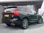 Volvo XC60 2.0 Recharge T6 AWD R-Design PHEV, Automaat, Panoramadak, Trekhaak semi elektrisch wegklapbaar, Parkeerverwarming met timer, Harman Kardon audio, Extra getinte ramen achter, Stoel- en stuurverwarming, 20 inch wielen