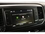 Peugeot e-Expert Opel Vivaro-e L3H1 Innovation 75 kWh | Snelladen | SOH 89% | Clima | Cruise | Carplay | 3 Zits | 2xSchuifdeur | Parkeersens.