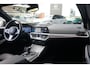 BMW 3-Serie 318i Executive Edition | Head-up display |