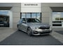 BMW 3-Serie 318i Executive Edition | Head-up display |