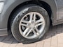 Hyundai Kona 1.0T Essence / Dealer Onderhouden / Trekhaak / 1200KG Trekgewicht / Navigatie / Achteruitrijcamera / Krell Audio / Parkeersensoren Achter / All-Season Banden /