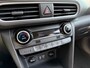 Hyundai Kona 1.0T Essence / Dealer Onderhouden / Trekhaak / 1200KG Trekgewicht / Navigatie / Achteruitrijcamera / Krell Audio / Parkeersensoren Achter / All-Season Banden /