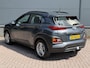 Hyundai Kona 1.0T Essence / Dealer Onderhouden / Trekhaak / 1200KG Trekgewicht / Navigatie / Achteruitrijcamera / Krell Audio / Parkeersensoren Achter / All-Season Banden /