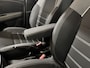 Dacia Sandero 90PK TCe Comfort | 1e eigenaar | Navi | Parkeersensoren | Apple CarPlay/Android Auto | Airco | Cruise Control | Armsteun | Elektrische Ramen & Spiegels | Licht & Regen Sensor |