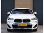 BMW X2 sDrive20i M Sport X Pano | HUD | 20" M | Trekhaak | NL Auto | Leder