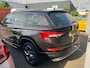 Skoda Kodiaq 1.5 TSI Sportline Business 150 PK | Automaat | Matrix LED Koplampen | Apple Carplay/Android Auto | Panorama dak | Navigatie | Keyless-Entry | Achteruitrijcamera | Parkeersensoren | Lichtmetalen velgen|