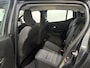 Dacia Sandero Stepway 90PK TCe Comfort Automaat | Camera | Parkeersensoren | Climate Control | Lichtmetalen Velgen | Apple CarPlay/Android Auto | Cruise Control | Licht & Regen Sensor |