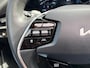 Kia Niro EV DynamicPlusLine 64.8 kWh | Glazen schuif-/kanteldak | Stoel- en stuurverwarming | Elektrisch bedienbare achterklep | Head-up display | Dodehoek assistentie | Achteruitrijcamera | Apple/Android Carplay | LED | Climate control