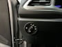 Volkswagen T-Roc 1.5 TSI 150pk DSG Life Navigatie Trekhaak Parkeersensoren App-Connect DAB+