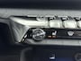 Peugeot 3008 SUV 300 pk HYbrid4 Allure | Accu 92% | Trekhaak | Navigatie | Carplay | Camera | Dodehoekbewaking | Stoelverwarming voor