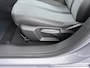 Peugeot e-208 Allure | Elektrische parkeerrem | Elektrische parkeerrem | Extra getinte achterste zijruiten en achterruit