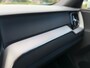 Volvo XC60 2.0 T4 R-Design Automaat / Panoramadak / Leder-Alcantara / Camera / Stoelverwarming / 19" Velgen / Navi / PDC / Cruise