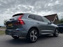 Volvo XC60 2.0 T4 R-Design Automaat / Panoramadak / Leder-Alcantara / Camera / Stoelverwarming / 19" Velgen / Navi / PDC / Cruise