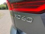 Volvo XC60 2.0 T4 R-Design Automaat / Panoramadak / Leder-Alcantara / Camera / Stoelverwarming / 19" Velgen / Navi / PDC / Cruise