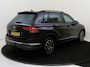 Volkswagen Tiguan 1.5 TSI Life | Trekhaak | Achteruitrijcamera | ErgoActive voorstoelen | Stoel- en stuurwielverwarming | Adaptieve cruise control | Lane assist | Carplay |