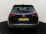 Volkswagen Tiguan 1.5 TSI Life | Trekhaak | Achteruitrijcamera | ErgoActive voorstoelen | Stoel- en stuurwielverwarming | Adaptieve cruise control | Lane assist | Carplay |