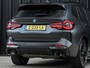 BMW X3 xDrive30e High Executive M Sport Pro | Panoramadak | Frozen Deep Grey Metallic | Carbon Interieur | HUD | 360 Camera | HIFI | Memory Seats | Ambiance | Interieur | Trekhaak | BMW Gesture Control |