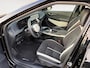 Kia EV6 GT-Line Business Edition 84 kWh | Rijdende Demo ! | Draadloos Apple Carplay / Android Auto | Navigatiesysteem | Elektrisch Verstelbare voorstoelen | Licht + Regensensor | Stoelverwarming+ Stoelkoeling  | Stuurverwarming | Elektrisch Bedienbare Achterklep | 19"Lichtmetalen Velgen | Lederen Bekleding.