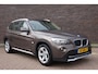 BMW X1 sDrive20i Business, leder, trekhaak afneembaar, navi, camera, keurige auto