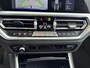 BMW 3-Serie Touring 330e Business Edition Plus | TREKHAAK | STOEL-STUUR VERWARMING | NAVIGATIE | CAMERA | CLIMATE CONTROL | LMV |