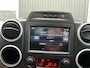 Peugeot Partner Tepee 1.2 PureTech Active Airco Cruise control Trekhaak 1300 kg Parkeerhulp voor en achter 2 schuifdeuren Apple Carplay Euro 6 Lage belasting particulier gebruik