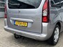 Peugeot Partner Tepee 1.2 PureTech Active Airco Cruise control Trekhaak 1300 kg Parkeerhulp voor en achter 2 schuifdeuren Apple Carplay Euro 6 Lage belasting particulier gebruik