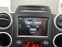Peugeot Partner Tepee 1.2 PureTech Active Airco Cruise control Trekhaak 1300 kg Parkeerhulp voor en achter 2 schuifdeuren Apple Carplay Euro 6 Lage belasting particulier gebruik