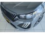 Peugeot e-2008 EV GT 54 kWh | Cruise Control | Camera | Keyless | Carplay | Climate | LED | Sfeerverlichting