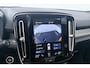 Volvo XC40 2.0 B4 Inscription (PANORAMADAK, TREKHAAK, STOEL/STUUR VERWARMING, CAMERA, PARKEERSENSOREN)