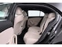 Mercedes-Benz A-klasse 180 Business Solution Luxury (STOELVERWARMING, SFEERVERLICHTING, NAVIGATIE, CAMERA, PARKEERSENSOREN)