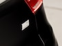 Volvo XC40 1.5 T4 Recharge R-Design 211Pk Automaat (APPLE CARPLAY, GROOT NAVI, LEDER/ALCANTARA, STUUR/STOELVERWARMING, CAMERA, TREKHAAK, SPORTSTOELEN, GETINT GLAS, LANE ASSIST, NIEUWSTAAT)