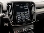 Volvo XC40 1.5 T4 Recharge R-Design 211Pk Automaat (APPLE CARPLAY, GROOT NAVI, LEDER/ALCANTARA, STUUR/STOELVERWARMING, CAMERA, TREKHAAK, SPORTSTOELEN, GETINT GLAS, LANE ASSIST, NIEUWSTAAT)
