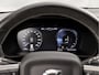 Volvo XC40 1.5 T4 Recharge R-Design 211Pk Automaat (APPLE CARPLAY, GROOT NAVI, LEDER/ALCANTARA, STUUR/STOELVERWARMING, CAMERA, TREKHAAK, SPORTSTOELEN, GETINT GLAS, LANE ASSIST, NIEUWSTAAT)