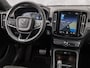 Volvo XC40 1.5 T4 Recharge R-Design 211Pk Automaat (APPLE CARPLAY, GROOT NAVI, LEDER/ALCANTARA, STUUR/STOELVERWARMING, CAMERA, TREKHAAK, SPORTSTOELEN, GETINT GLAS, LANE ASSIST, NIEUWSTAAT)