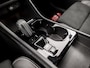 Volvo XC40 1.5 T4 Recharge R-Design 211Pk Automaat (APPLE CARPLAY, GROOT NAVI, LEDER/ALCANTARA, STUUR/STOELVERWARMING, CAMERA, TREKHAAK, SPORTSTOELEN, GETINT GLAS, LANE ASSIST, NIEUWSTAAT)