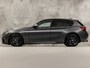 BMW 1-Serie M140i M Sport High Executive 340Pk Automaat (6 CILINDER, M PAKKET, HARMAN/KARDON, ALCANTARA, CAMERA, SPORTSTOELEN, M SPORTREMMEN, NAVIGATIE, STOELVERWARMING, GETINT GLAS, NIEUWSTAAT)