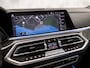 BMW X5 xDrive45e M Sport High Executive 394Pk Automaat (PANORAMADAK, SCHAALSTOELEN, LASER KOPLAMPEN, LUCHTVERING, COMFORT ZETELS, HEAD-UP DISPLAY, STOELVENTILATIE, CARBON PAKKET, CRYSTAL PAKKET, HARMAN/KARDON, NIEUWSTAAT)