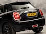 MINI Cooper 5-deurs 1.5 Chili Sport Automaat (PANORAMADAK, 1e EIGENAAR, DEALER ONDERHOUDEN, 5 DEURS, NAVIGATIE, LEDER, SPORTSTOELEN, GETINT GLAS, PARKEERSENSOREN, NIEUWSTAAT)