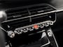 Peugeot 2008 1.2 PureTech Allure Pack 131Pk Automaat (VIRTUAL COCKPIT, APPLE CARPLAY, GROOT NAVI, 360 CAMERA, STOELVERWARMING, LEDER, SPORTSTOELEN, GETINT GLAS, ADAPTIVE CRUISE, NIEUWSTAAT)