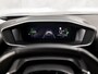 Peugeot 2008 1.2 PureTech Allure Pack 131Pk Automaat (VIRTUAL COCKPIT, APPLE CARPLAY, GROOT NAVI, 360 CAMERA, STOELVERWARMING, LEDER, SPORTSTOELEN, GETINT GLAS, ADAPTIVE CRUISE, NIEUWSTAAT)