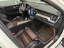 Volvo XC60 2.0 T8 Twin Engine AWD R-Design|1 eigenaar|NAP|Hybrid|407PK|Panorama|DO|Head-up display|Trekhaak|Leder|Carplay|all-in