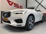 Volvo XC60 2.0 T8 Twin Engine AWD R-Design|1 eigenaar|NAP|Hybrid|407PK|Panorama|DO|Head-up display|Trekhaak|Leder|Carplay|all-in