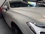Volvo XC60 2.0 T8 Twin Engine AWD R-Design|1 eigenaar|NAP|Hybrid|407PK|Panorama|DO|Head-up display|Trekhaak|Leder|Carplay|all-in