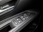 Peugeot 3008 1.2 PureTech Allure Automaat (APPLE CARPLAY, LED KOPLAMPEN, FOCAL AUDIO, LEDER, SPORTSTOELEN, GETINT GLAS, CRUISE, DAKRAILS, NIEUWSTAAT)