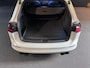 Volkswagen Golf 2.0 TSI R 4Motion/ IQ Lights/ Keyless/ Blind Spot/ Kuipstoelen/ Alcantara Dak/ Side Assist/ ACC/ Clima/ 19"/