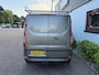 Ford Transit Custom GB 2.0 TDCi 170PK 320 L2H1 Limited/ 18 Inch/ RVS Imperiaal/ Sidebars/ Vloer + wand platen/ Stoelverwarming/ Trekhaak/ Apple Carplay/ Zeer nette bus